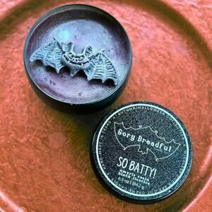 So Batty! Wickless Candle: Amyris Resin Black Licorice Scent